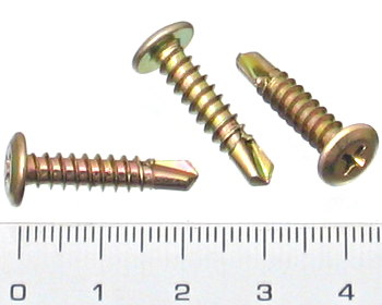 Wafer head self drilling screw coarse 22mm